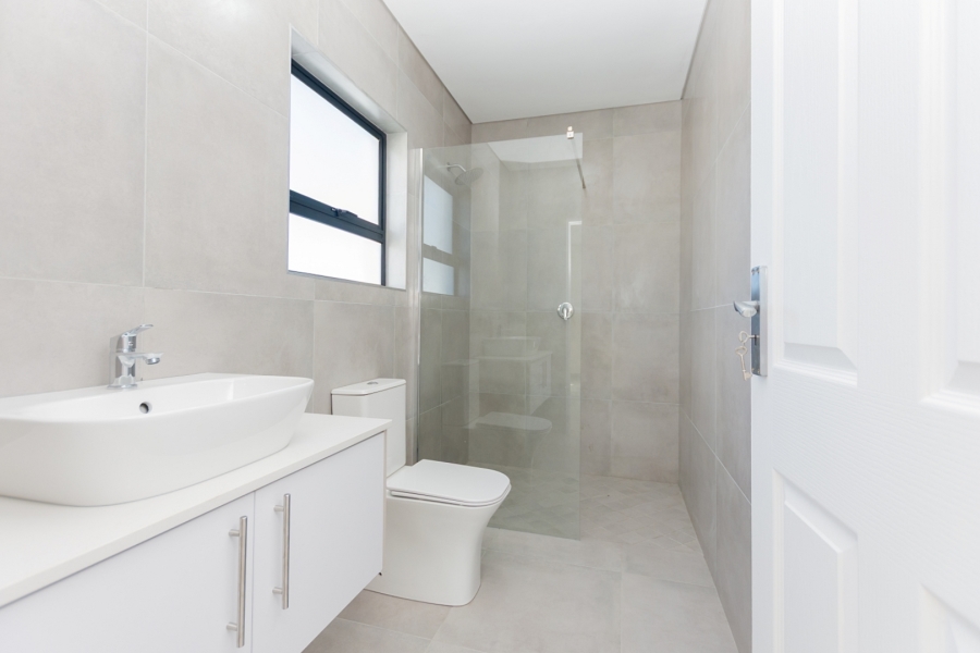 3 Bedroom Property for Sale in Brittania Beach Estate Western Cape